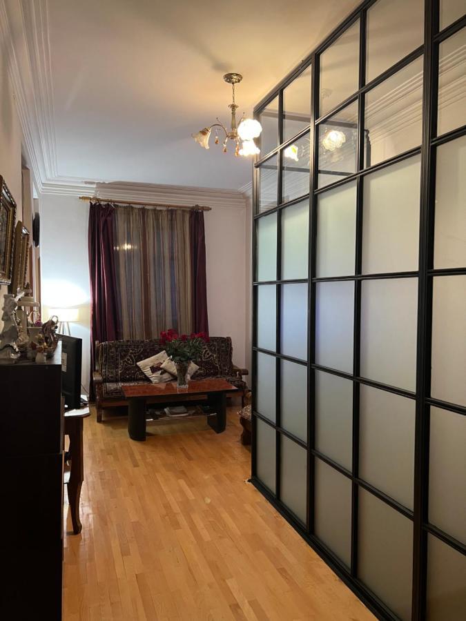 Apartment 54 Tbilisi Buitenkant foto